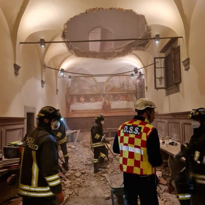 Pistoia: cede il tetto di un ex convento durante il matrimonio: 35 feriti
