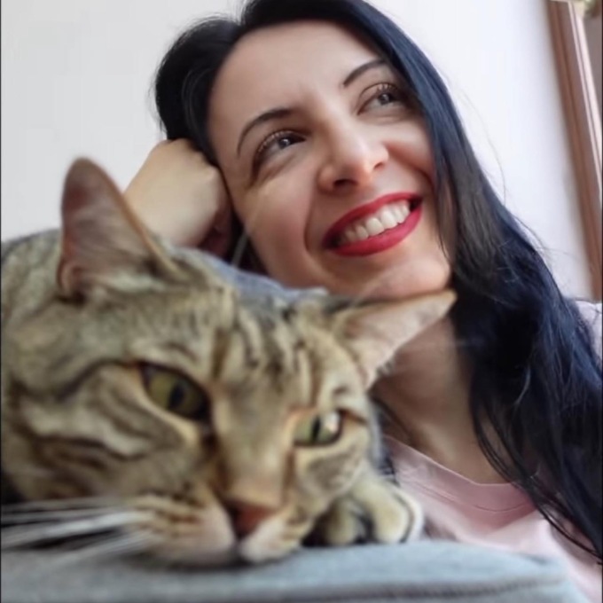 La fiorentina Elena Angeli è la Psicologa dei Gatti: “Aiuto le persone ad amarli e rispettarli”