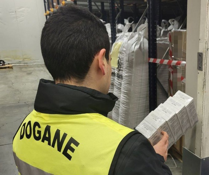 Sequestrati 25mila integratori pronti alla vendita privi del nullaosta sanitario