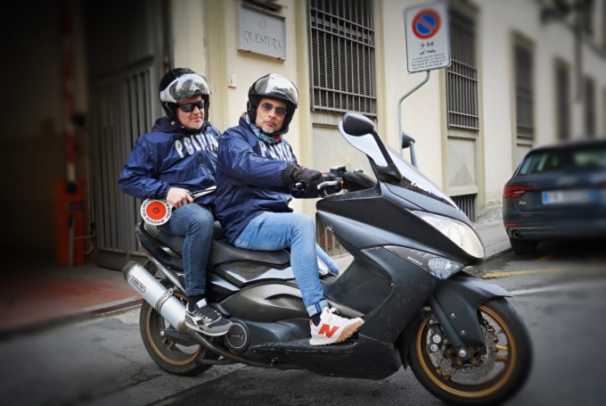 Rapinò l’ufficio postale armato di trincetto, arrestato un fiorentino di 48 anni