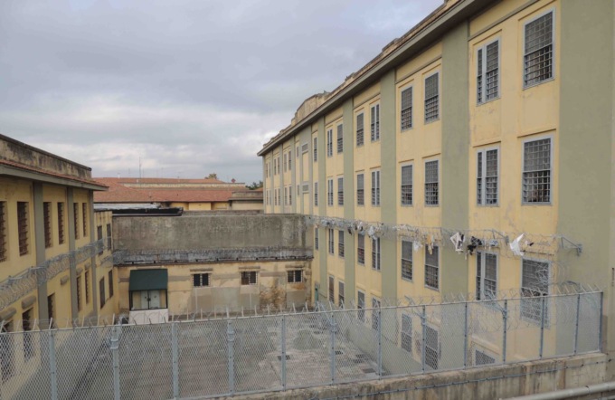 Tentativo di evasione dal carcere di Pisa: 19enne fermato mentre scavalcava la rete