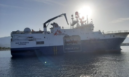 La nave Geo Barents verso Livorno con a bordo 179 migranti: attracco previsto per domani