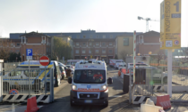 Pisa, bambina di nove anni investita da un'auto: è grave in ospedale