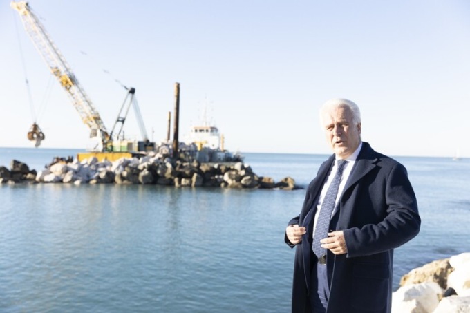 Giani: “Sicurezza delle coste e contrasto all’erosione priorità di governo”