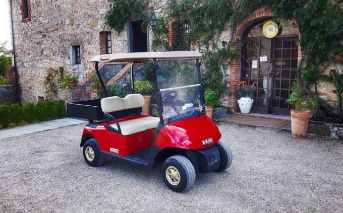 Noleggio golf car per strutture alberghiere in Toscana: i fattori da considerare