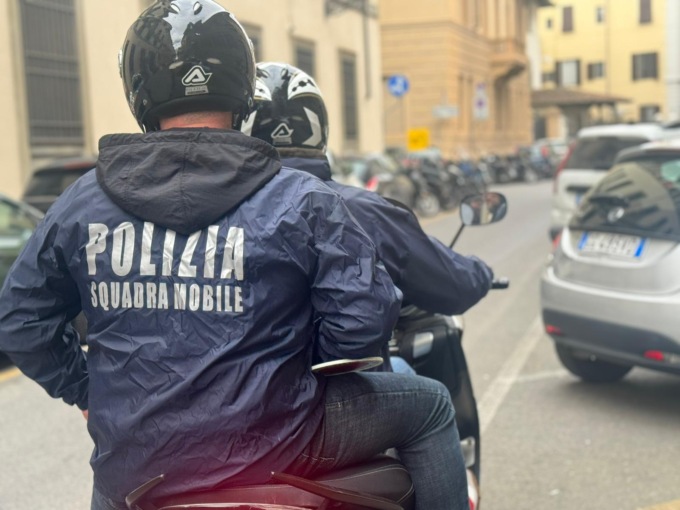 Furto da migliaia di euro in un appartamento dell’Isolotto: portati via contanti e articoli di lusso