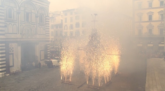Scoppio del carro a Firenze, tra presente e passato