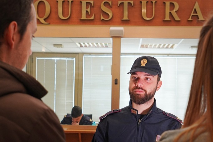 Firenze, 3000 passaporti pronti che nessuno va a ritirare: rischiano di essere distrutti