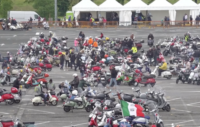 Vespa World Days 2024, Pontedera invasa da oltre 9mila appassionati da tutto il mondo