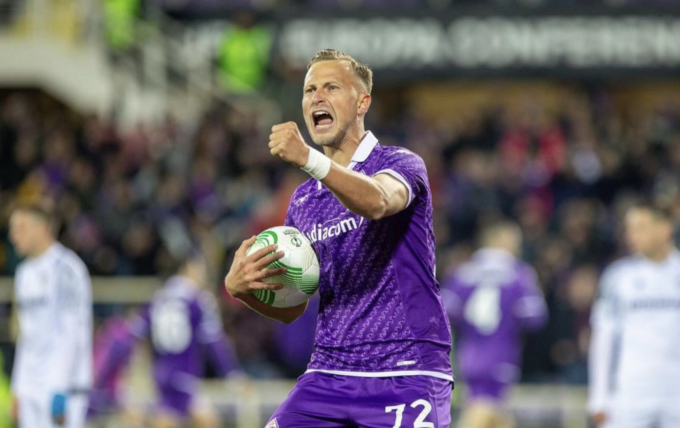 Ladri in casa di Antonin Barak: il calciatore era in campo per Fiorentina-Viktoria Plzen