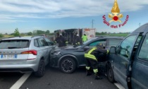 Tir si ribalta tra Chiusi e la Valdichiana in direzione Firenze. Tre le auto coinvolte