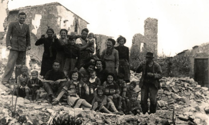 Memorie di una bambina sotto le bombe. Una coperta all'uncinetto, il bambolotto di celluloide e l'odore acre delle bombe. Rosanna Tacci e la Liberazione