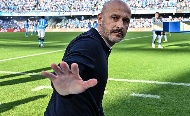 Fiorentina con i suoi tifosi per una partita che vale una stagione