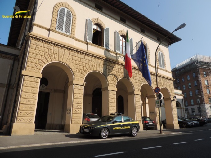 Siena, fingevano prosperità economica per percepire finanziamenti pubblici: sequestrati oltre 7 milioni di euro