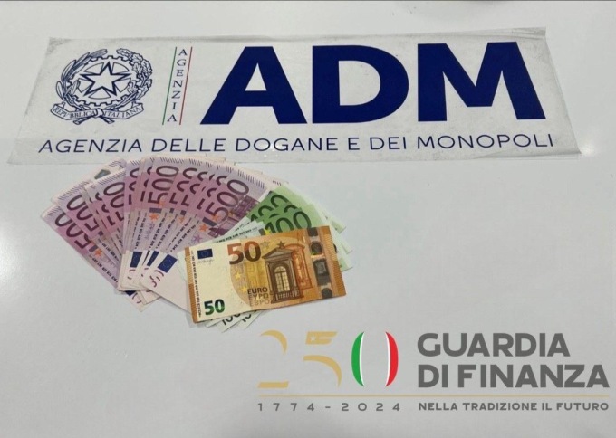 Controlli allo scalo di Peretola: sequestrati 310mila euro