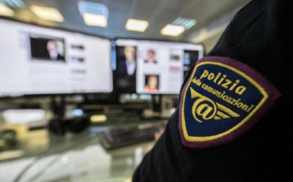 Dipendenti filmate in bagno: denunciato commerciante