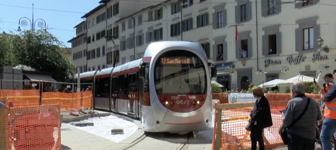 Tramvia, lavori finiti in anticipo: riapre la linea fino alla stazione di Firenze