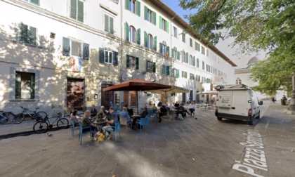 Degrado in Piazza Santo Spirito, titolare di un locale aggredito da una banda di ragazzi