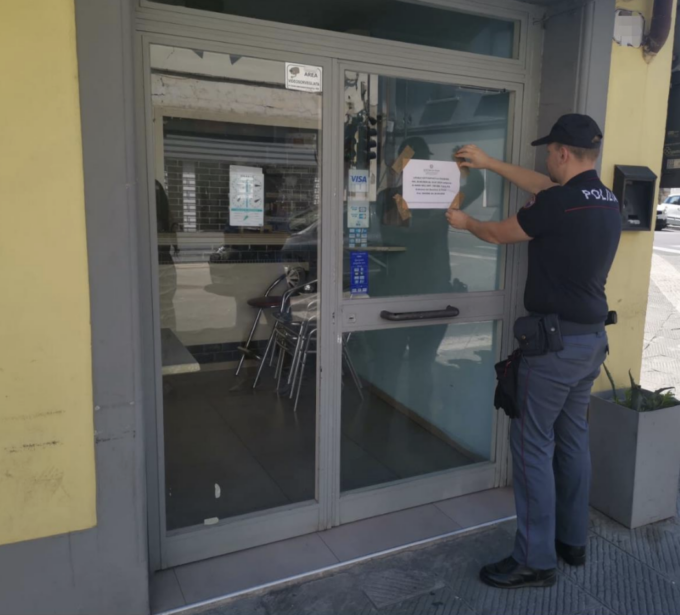 Fu teatro di un’aggressione a colpi di machete, bar di Prato chiuso per 20 giorni