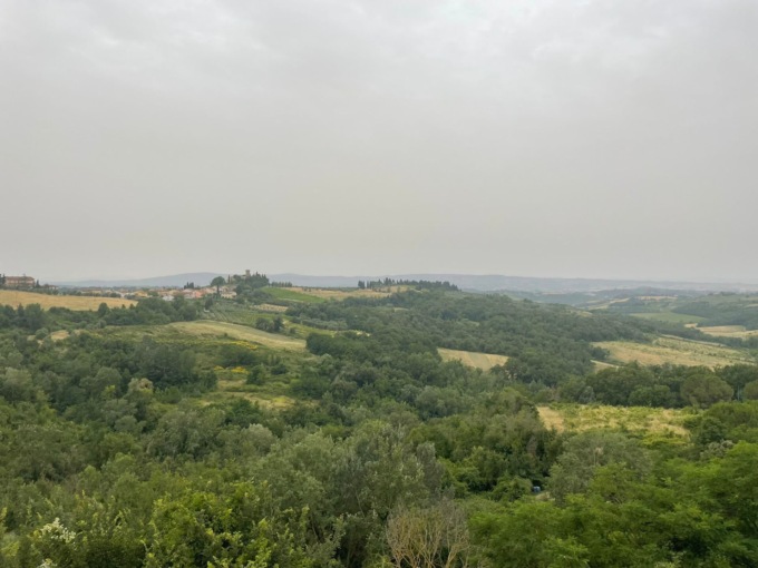 Cielo giallo e picchi di temperature fino a 38 gradi. E’ allerta arancione