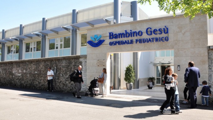 Grosseto, neonato muore di meningite. Lo strazio della famiglia