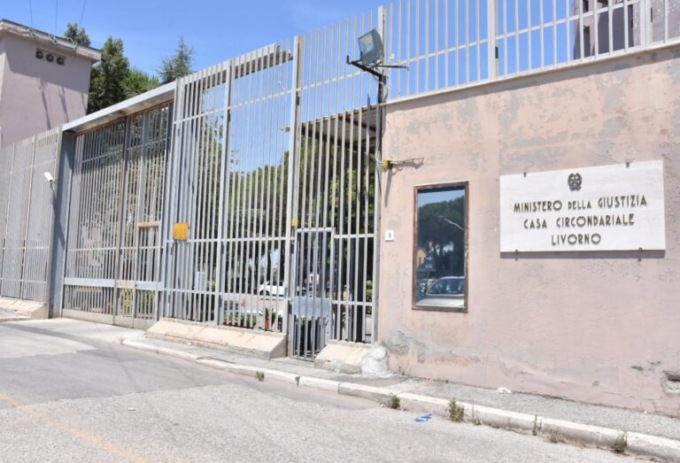 Livorno, detenuto evade dal carcere delle Sughere: rintracciato a Roma