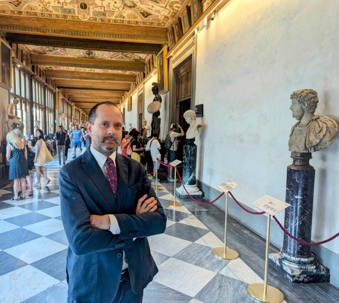 Rilancio degli Uffizi, il nuovo direttore Verde vuole rimuovere la gru pensa e a un Museo della Moda
