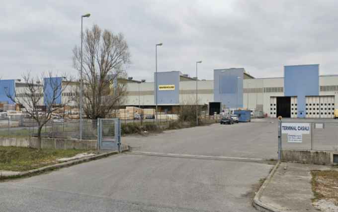 Folgorato da una scarica in una ditta di Collesalvetti, operaio 55enne in gravi condizioni