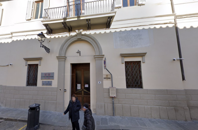 Firenze, psichiatra e infermiera minacciate col coltello: sotto sequestro per 45 minuti