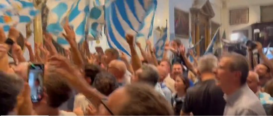 Palio, dopo due rinvii trionfa l’Onda con il binomio Brigante-Tabacco