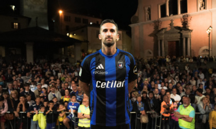 Empoli, torna il difensore Viti. Pisa, presentata la nuova maglia a Bormio