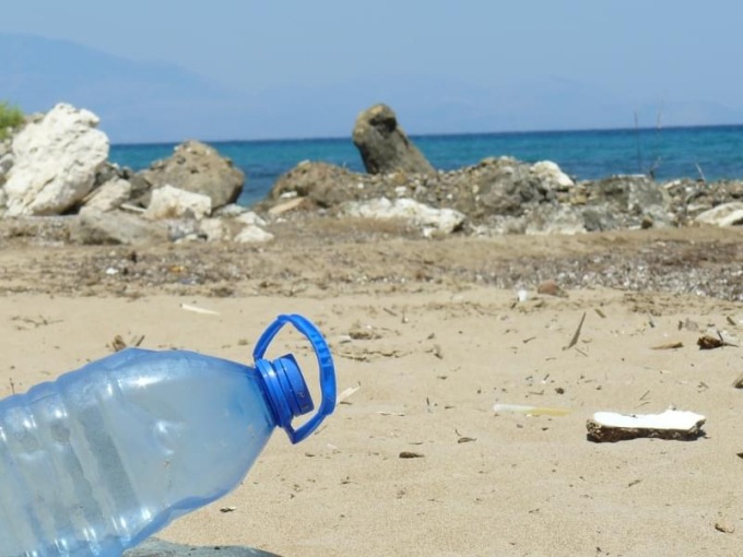 Le spiagge toscane sempre più sporche: Forte dei Marmi “maglia nera”