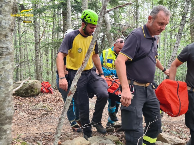 Montagna Pistoiese, ritrovato un 70enne disperso nei boschi. Soccorso anche un 14enne caduto dalla mountain bike