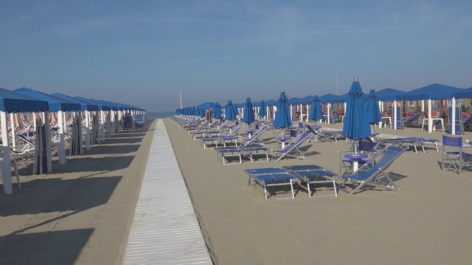 Balneari: Versilia, prima “mini-serrata” contro la Bolkestein