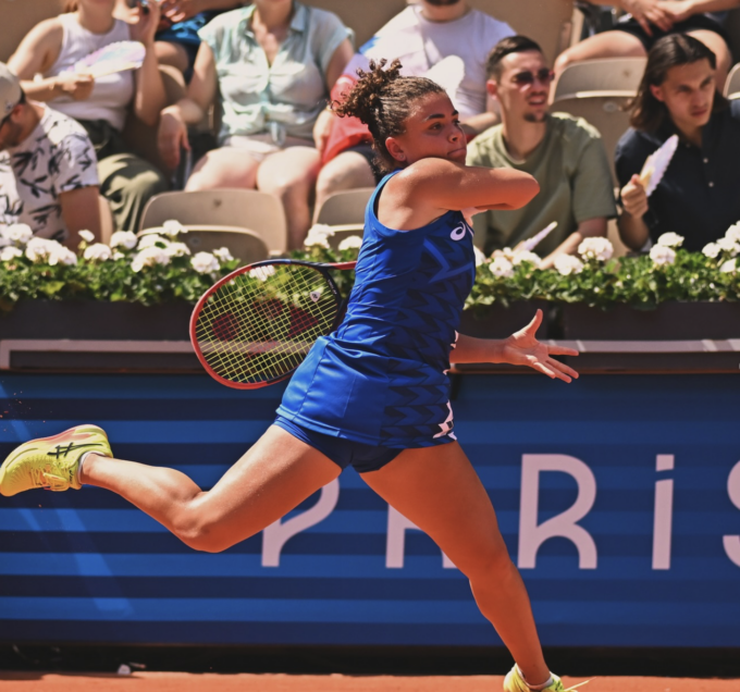 Tennis, Jasmine Paolini si separa dallo storico coach