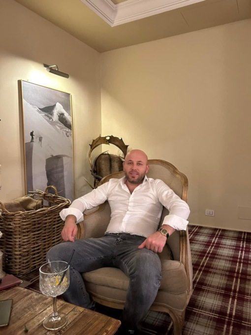 Omicidio di Pisa e quella vita sconosciuta di Rezart Arshiaj in Germania. Per tutti un semplice muratore, ma di fatto una vita di lusso