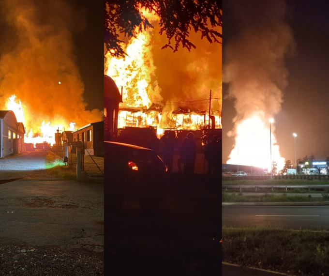 Sansepolcro, vasto incendio nell’azienda di legnami: fiamme altissime, devastato un capannone