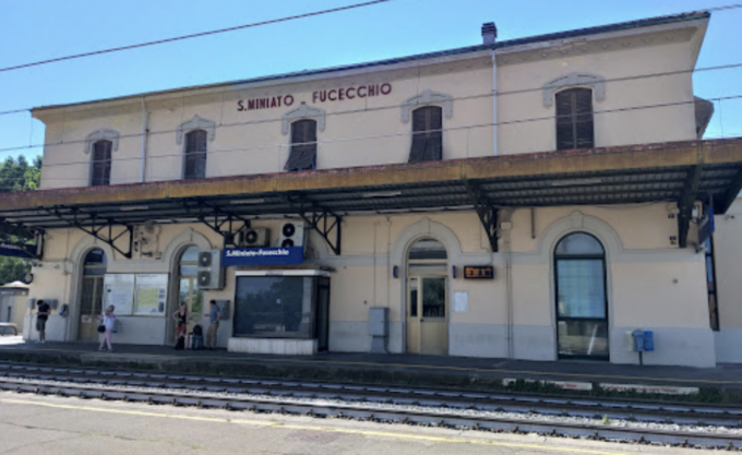 Muore investito dal treno, tragedia alla stazione di San Miniato-Fucecchio