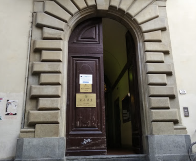Intonaco cade dal soffitto, sciopero degli studenti del liceo Machiavelli: “Vogliamo una scuola sicura”