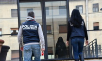 Accompagnava pusher a spacciare, oss denunciata a Pisa