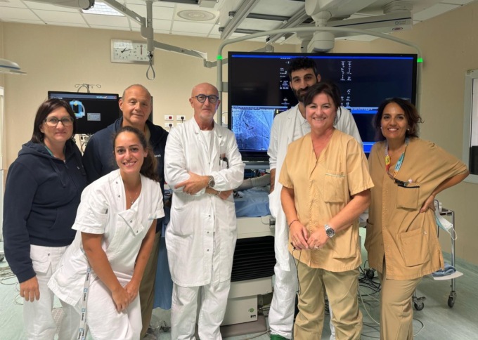All’ospedale di Massa impianto un pacemaker bicamerale senza fili: è tra i primi interventi in Italia