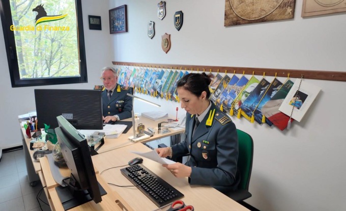 L’ombra della camorra in Toscana, dieci arresti