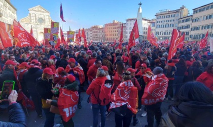 Sciopero generale, in 70mila a Firenze contro la Legge di Bilancio: corteo e manifestazione in piazza