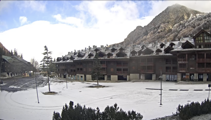 Prima neve della stagione in Toscana: si imbianca l’Abetone