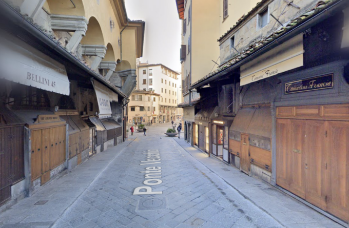 Firenze, arriva la conferma del Consiglio di Stato: no alla vendita delle borse-gioiello sul Ponte Vecchio