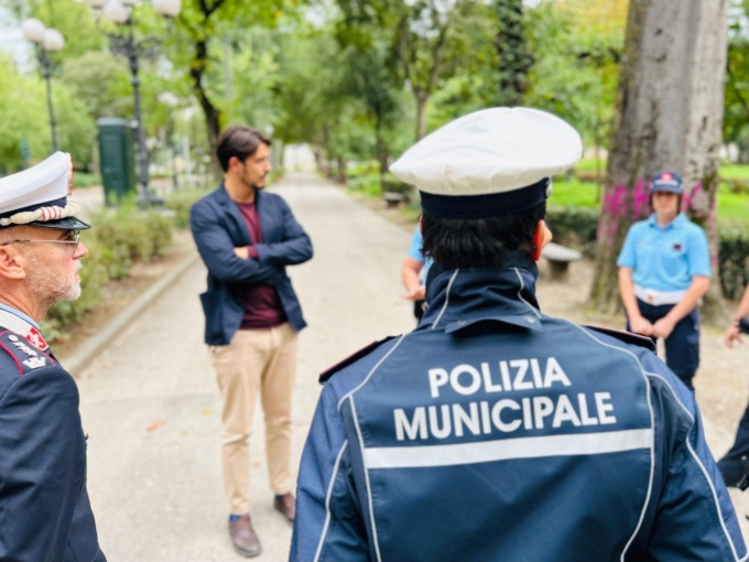 Il primo mese della Pol-Cascine: oltre 800 persone controllate, quattro arresti e 47 denunce. Ass. Giorgio: “Situazione migliore”