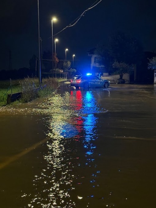 Maltempo in Toscana: alberi crollati, strade allagate e vento fortissimo