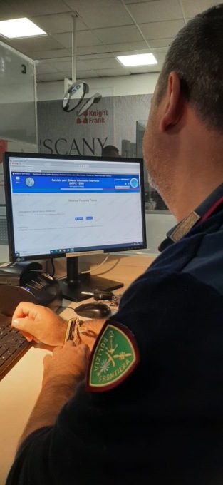 Irregolari e con gravi reati commessi, due stranieri espulsi a Grosseto