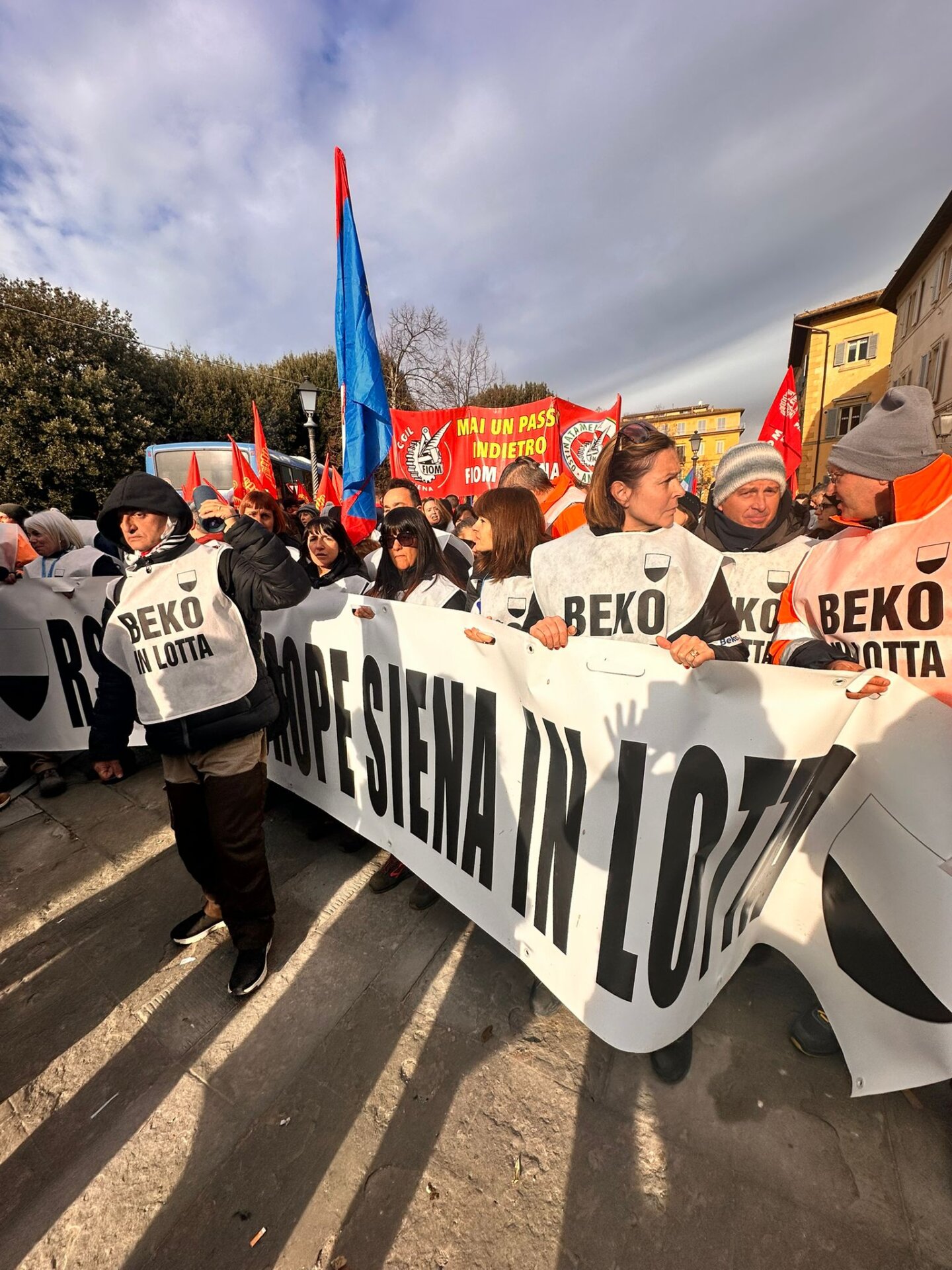 manifestazione sciopero corteo siena metalmeccanici