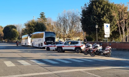 Via i bus turistici dal lungarno Pecori Giraldi, nuova area di sosta alle Cascine